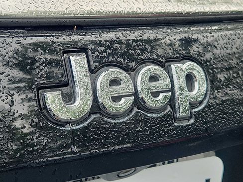 Used 2020 Jeep Compass Latitude w/ Popular Equipment Group AWD/4WD image 28