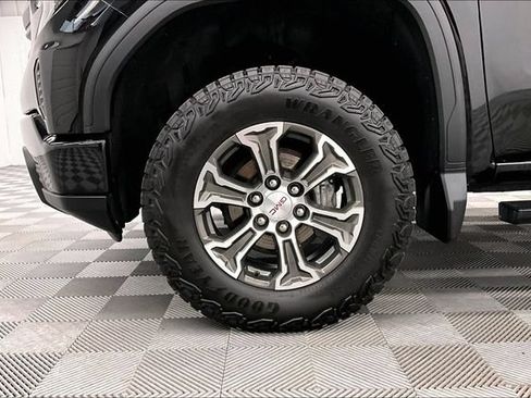 Used 2024 GMC Sierra 1500 Pro w/ Graphite Edition AWD/4WD image 10