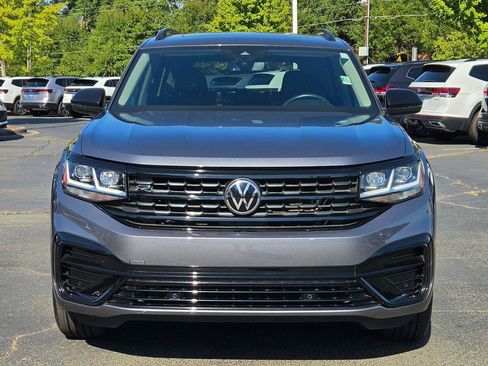 Certified 2023 Volkswagen Atlas SEL R-Line AWD/4WD image 8