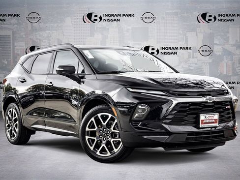 Used 2025 Chevrolet Blazer RS image 1