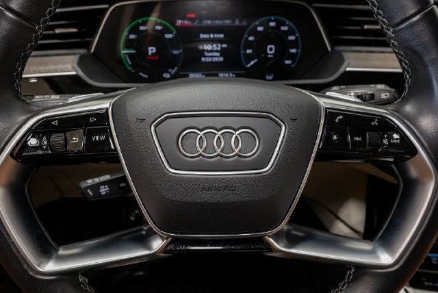 Used 2024 Audi Q8 e-tron Premium Plus w/ Premium Plus Package AWD/4WD image 11