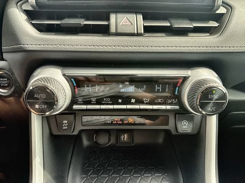 Used 2025 Toyota RAV4 XLE w/ Convenience Package AWD/4WD image 18