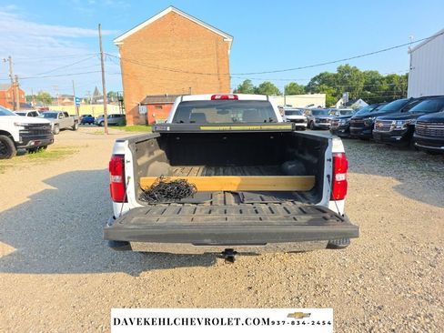 Used 2017 GMC Sierra 1500 SLE w/ SLE Value Package AWD/4WD image 29