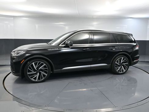 Used 2025 Lincoln Aviator Reserve w/ Equipment Group 201A AWD/4WD image 12