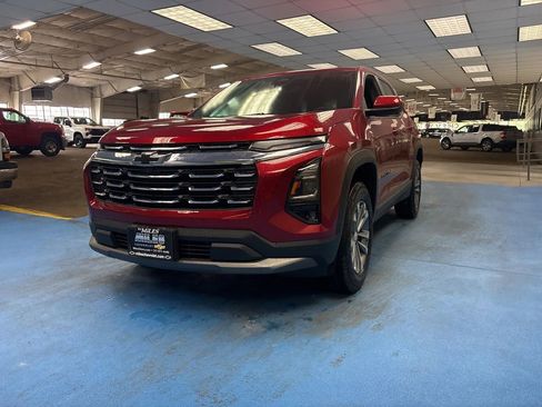 New 2026 Chevrolet Equinox LT w/ Convenience Package II FWD image 11