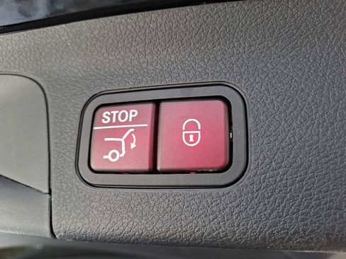 Certified 2022 Mercedes-Benz GLS 450 4MATIC image 28