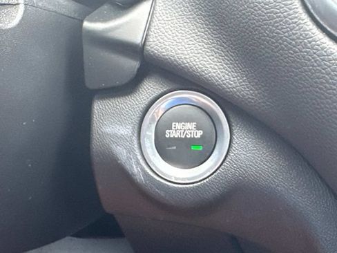 Used 2024 Chevrolet Equinox LT FWD image 36