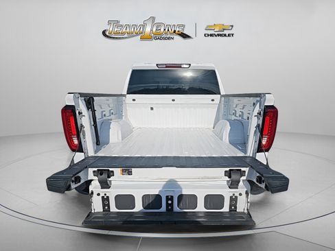 Used 2024 GMC Sierra 1500 SLT image 8