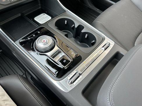 New 2027 Kia Carnival SX w/ Dark Edition Package FWD image 26