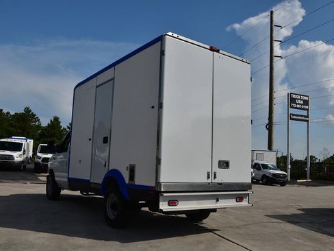 Used 2023 Ford E-350 and Econoline 350 Super Duty w/ Power Windows & Locks Group RWD image 5