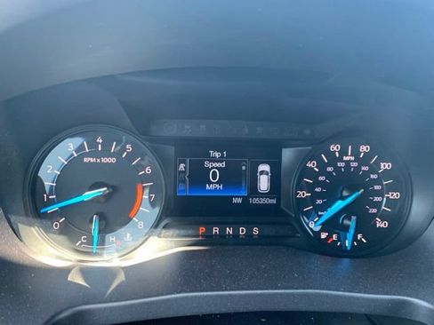 Used 2018 Ford Explorer XLT AWD/4WD image 11