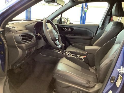 Certified 2025 Subaru Forester Touring AWD/4WD image 4