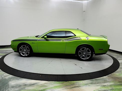 Used 2011 Dodge Challenger R/T RWD image 8