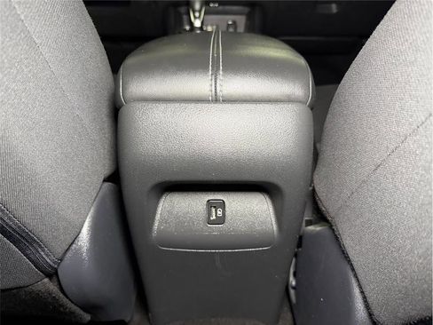 Used 2023 Nissan Sentra SV image 20