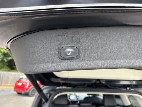 Used 2017 Ford Escape SE w/ Equipment Group 201A FWD image 32