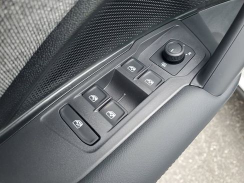 New 2026 Volkswagen Tiguan S image 13