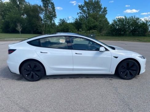 Used 2024 Tesla Model 3 Standard Range RWD image 2