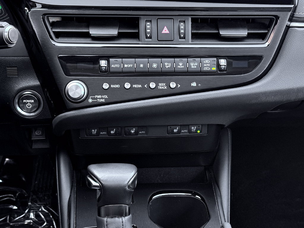 Used 2023 Lexus ES 300h w/ Premium Package FWD image 32