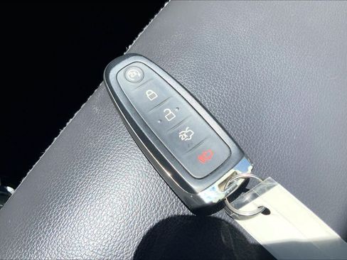 Used 2019 Ford Escape SEL AWD/4WD image 14
