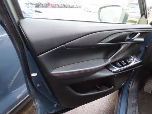 Used 2023 MAZDA CX-9 Carbon Edition image 16