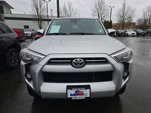 Used 2021 Toyota 4Runner SR5 Premium image 8