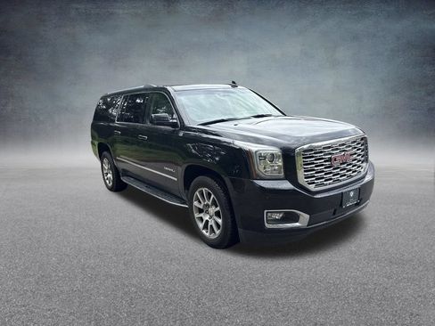 Used 2019 GMC Yukon XL Denali AWD/4WD image 9