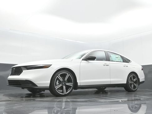 New 2025 Honda Accord Sport image 10