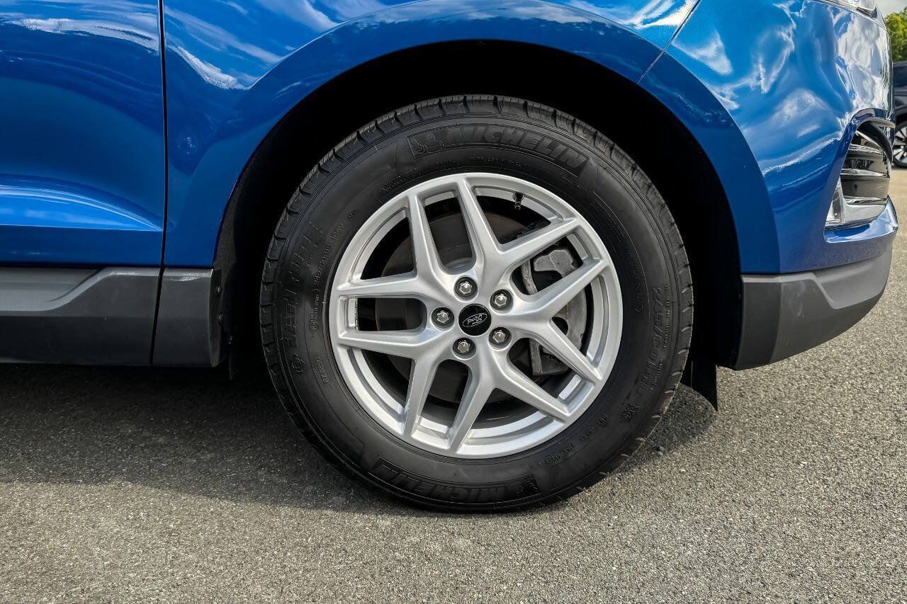 Used 2024 Ford Edge SEL w/ Convenience Package AWD/4WD image 9