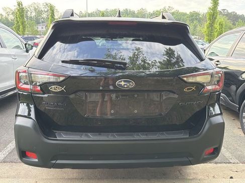 Used 2025 Subaru Outback Onyx Edition image 5