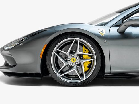 Used 2022 Ferrari F8 Tributo RWD image 24