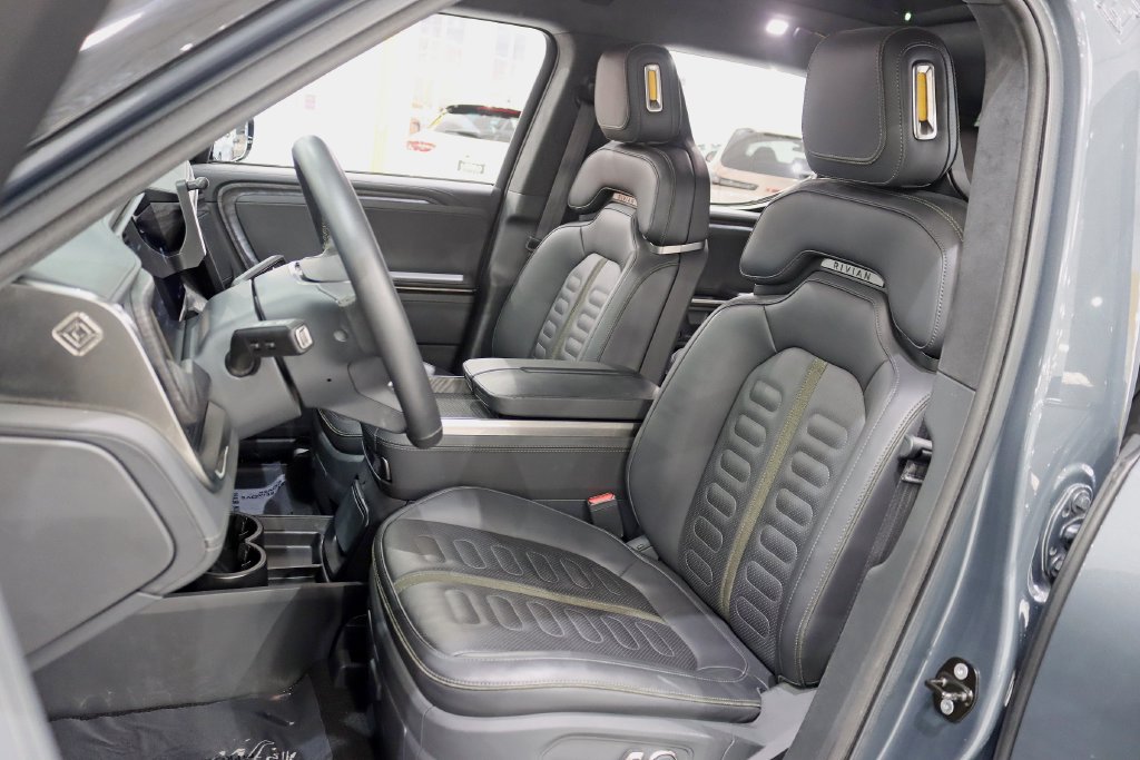 Used 2022 Rivian R1T Adventure AWD/4WD image 24