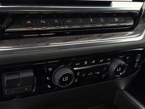 Used 2025 Chevrolet Silverado 1500 LTZ w/ LTZ Premium Texas Edition image 21