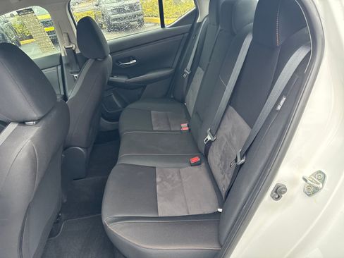 Certified 2022 Nissan Sentra SR w/ Midnight Edition image 23