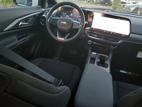 New 2026 Chevrolet Equinox EV LT image 10