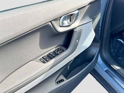 Used 2022 Polestar Polestar 2 w/ Performance Package image 15