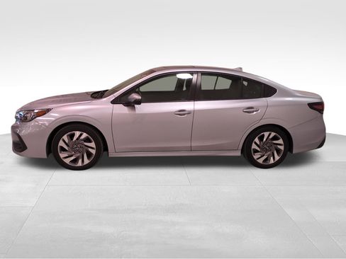 Used 2023 Subaru Legacy Limited image 8