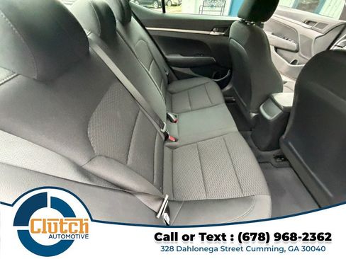Used 2019 Hyundai Elantra SE w/ Cargo Package FWD image 19