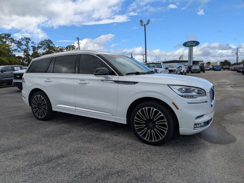 Used 2023 Lincoln Aviator Black Label w/ Class IV Trailer Tow Package AWD/4WD image 2
