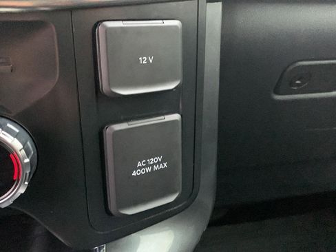 Used 2022 Ford F150 Lariat image 16