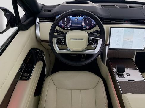 New 2026 Land Rover Range Rover Long Wheelbase SE AWD/4WD image 10