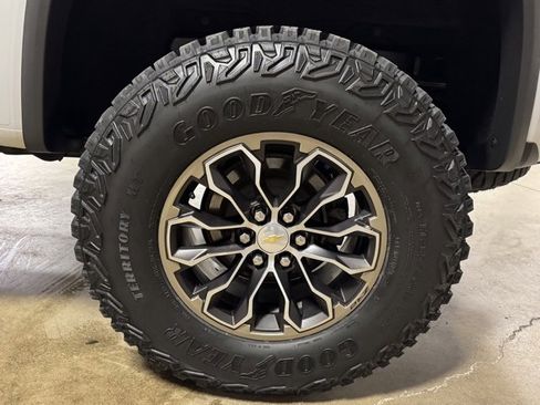 Used 2019 Chevrolet Colorado ZR2 image 39