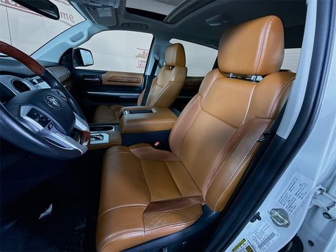 Used 2017 Toyota Tundra Platinum image 27