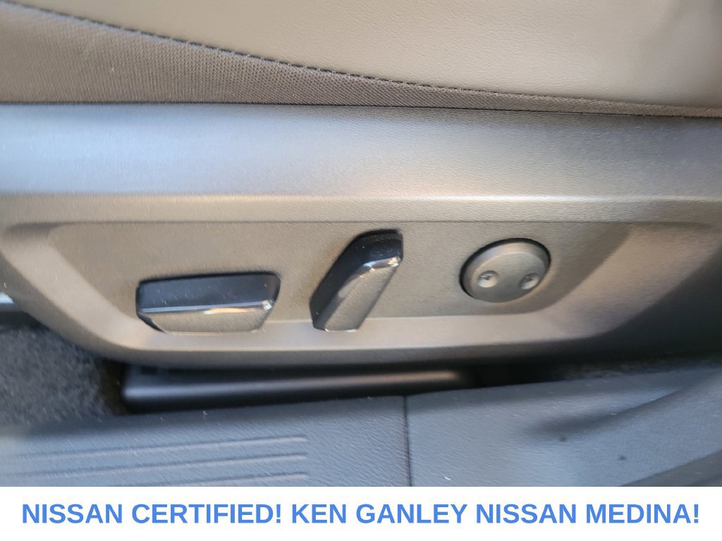 Certified 2024 Nissan Rogue SV w/ SV Premium Package AWD/4WD image 37
