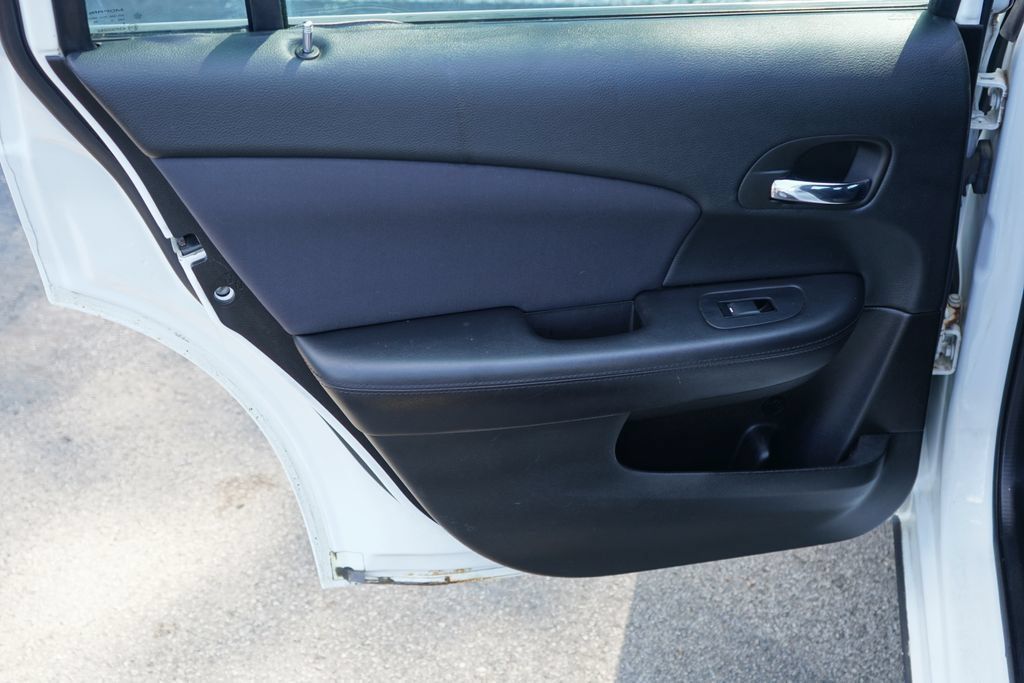Used 2013 Chrysler 200 Touring FWD image 24