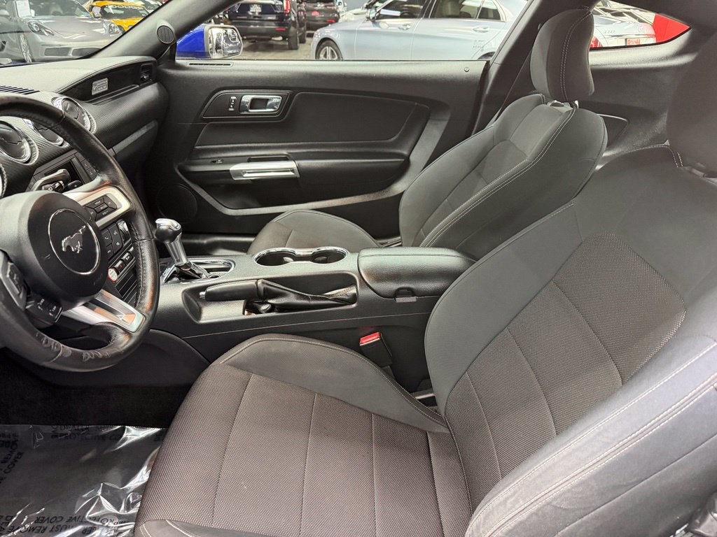 Used 2015 Ford Mustang Coupe RWD image 32