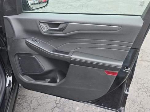 Used 2023 Ford Escape Active image 31