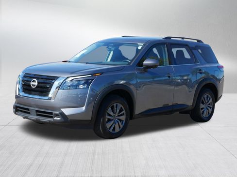 Used 2025 Nissan Pathfinder SV AWD/4WD image 3
