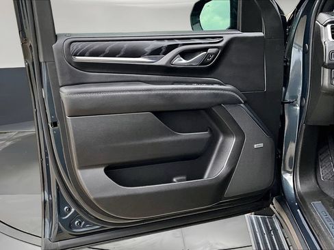 Used 2022 GMC Yukon Denali AWD/4WD image 23