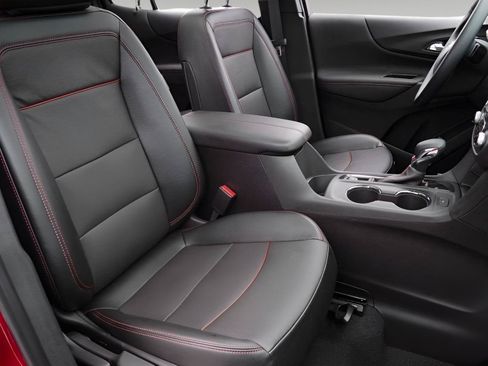 Used 2023 Chevrolet Equinox RS w/ RS Leather Package FWD image 19
