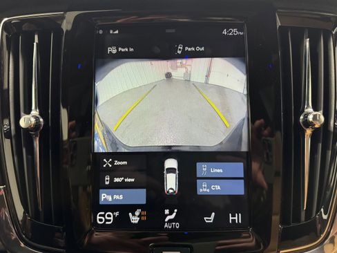Used 2018 Volvo V90 T6 Cross Country w/ Convenience Package image 11